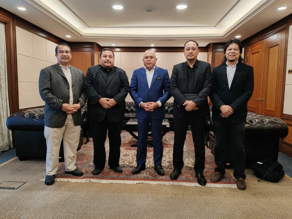 Had a good discussion with Dato' Seri Mohd Sayuthi Bin Bakar, Secretary General