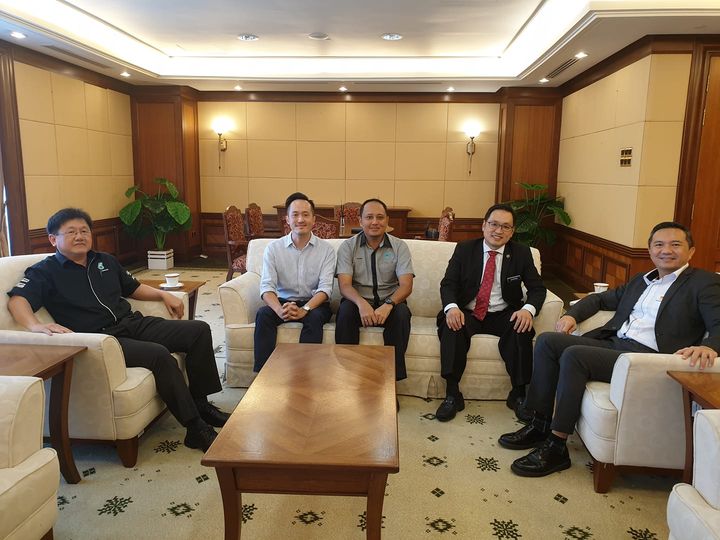 Thank you to YB Ng Zhe Han for arranging our meeting with YB Chong Chien Jen, de